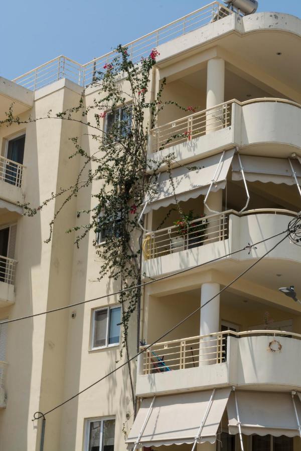 Nora'S Home Каламата Экстерьер фото